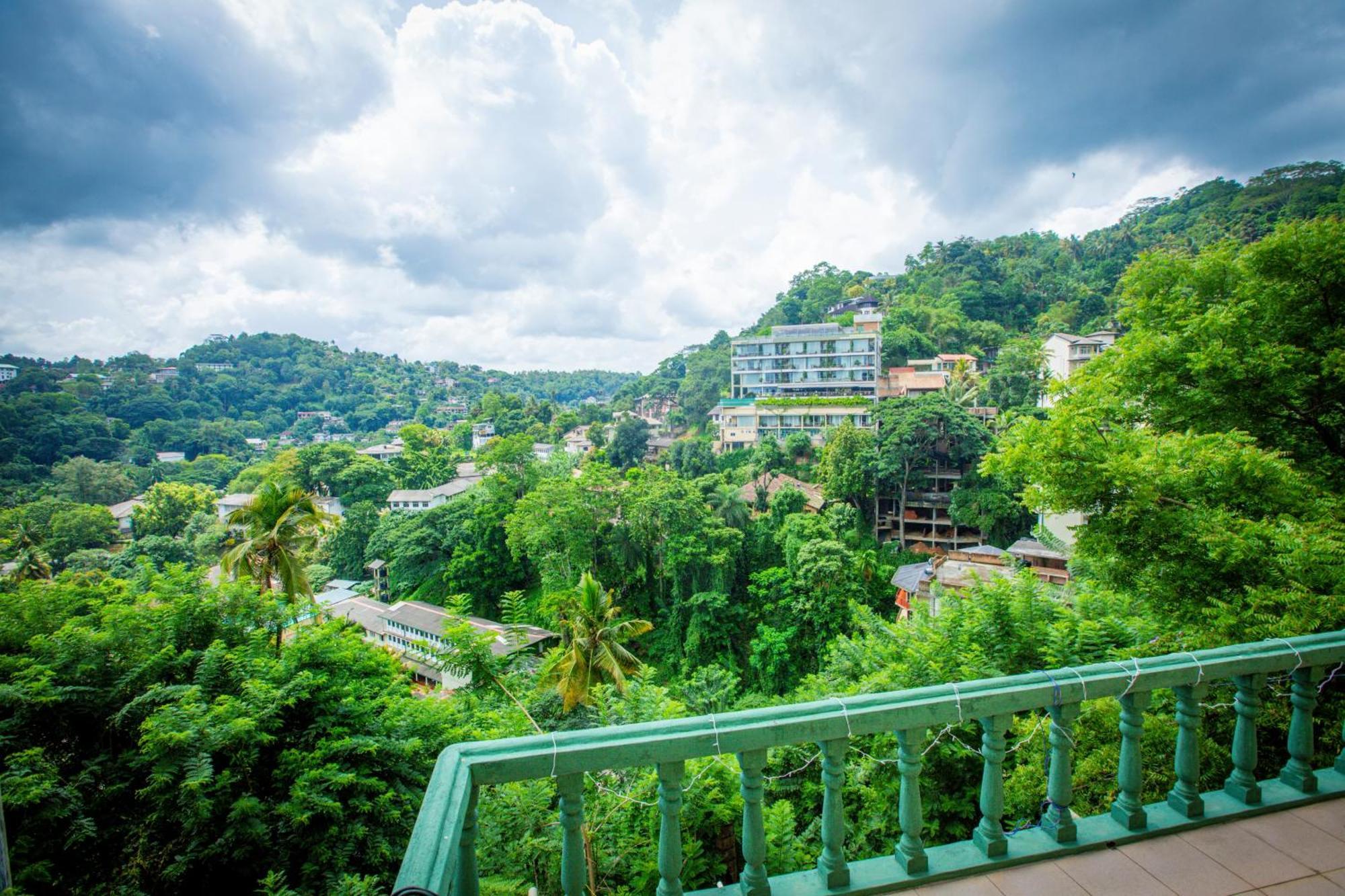 Sunbloom Inn 康提 外观 照片